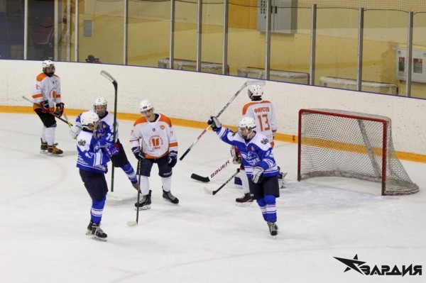 Хоккеисты тюменского "Газовика" одержали две победы над красноярцами