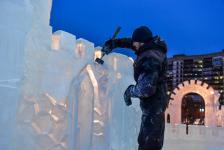 Сказочный ледовый лес с богатырями и заячьей семьей откроют в Тюмени 