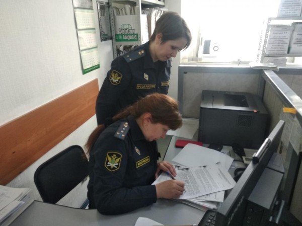 Тюменка задолжала сыну по алиментам более 55 тысяч рублей