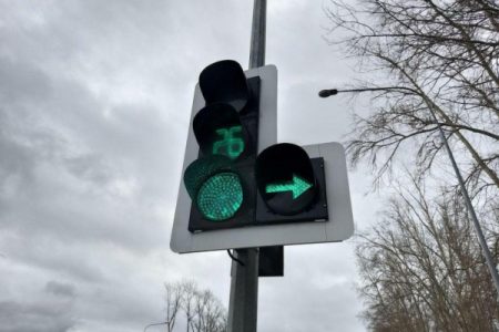 На трех перекрестках Тюмени отключат светофоры 27 декабря