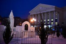 Сказочный ледовый лес с богатырями и заячьей семьей откроют в Тюмени 