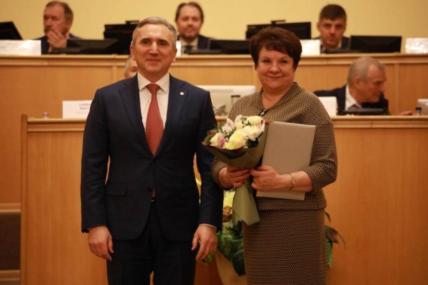 Губернатор Тюменской области вручил награды юристам