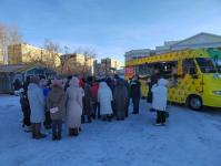 Бифштекс из оленины и стерлядь под икорным соусом: в Тюмени прошли съемки программы "Повара на колесах"