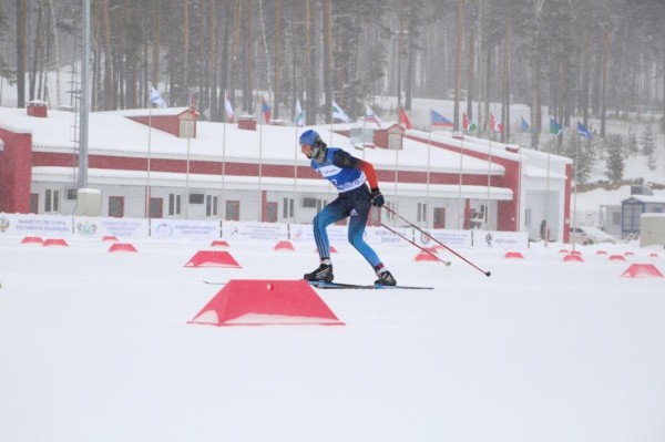 200  лыжников поборются за звание лучших на состязаниях в Тюмени 