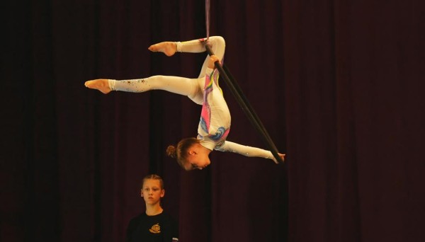 В первенстве по воздушной атлетике Тюмени выступают 11 команд