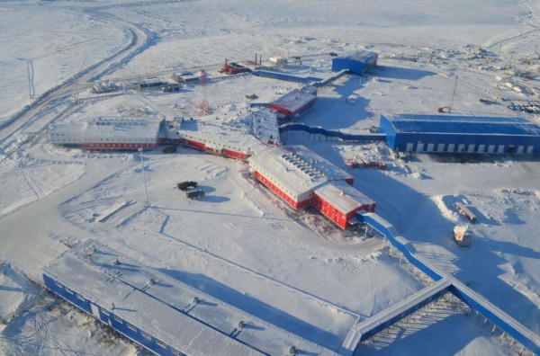 Полувековой юбилей "Запсибгазпром" встречает новыми военными и научными проектами в Арктике и Антарктиде