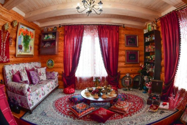 С традициями сибирских семей знакомят тюменцев в ретродоме в Казарово С традициями сибирских семей знакомят тюменцев в ретродоме в Казарово