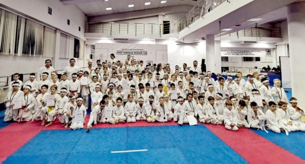 Предновогодние соревнования по карате объединили свыше 300 тюменцев Предновогодние соревнования по карате объединили свыше 300 тюменцев