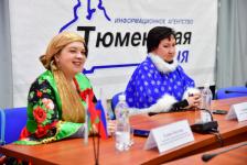 Около 800 подарков получили дети и пенсионеры от тюменской "Елки желаний"