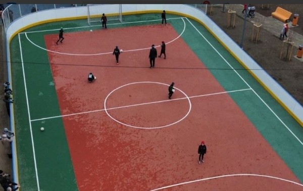 Турнир по хоккею в валенках среди дворовых команд пройдет на обновленном корте в Тюмени