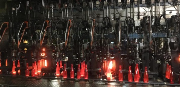 Тюменский завод "Стеклотех" полностью закрывает в УФО потребности в стеклотаре 