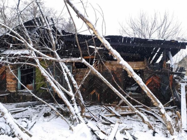 Один человек погиб на пожаре в частном доме в Тюмени Один человек погиб на пожаре в частном доме в Тюмени