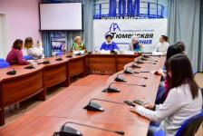 Около 800 подарков получили дети и пенсионеры от тюменской "Елки желаний"