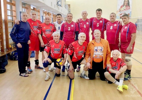 Тюменские ветераны-спасатели выступят на всероссийских соревнованиях по волейболу в Анапе