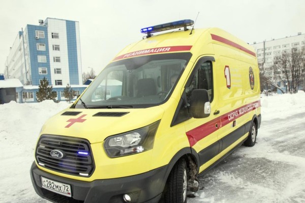 В аварии на улице Пермякова в Тюмени пострадали врач и фельдшер