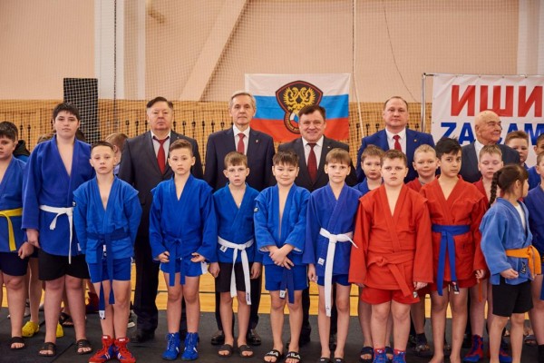 В 45 школах Тюменской области планируют открыть залы для самбо В 45 школах Тюменской области планируют открыть залы для самбо