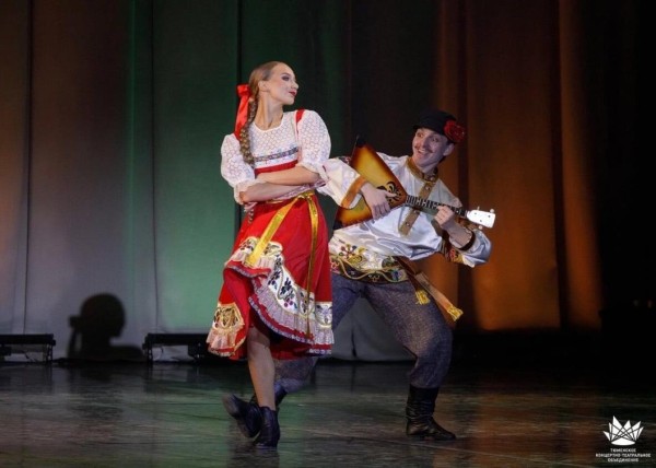 Дуэт ансамбля народного танца "Зори Тюмени" стали лауреатами хореографического конкурса&nbsp;DanceMoscow
