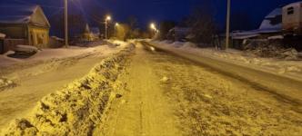 В Тобольске Toyota  въехала в частный дом: один человек погиб, двое ранены