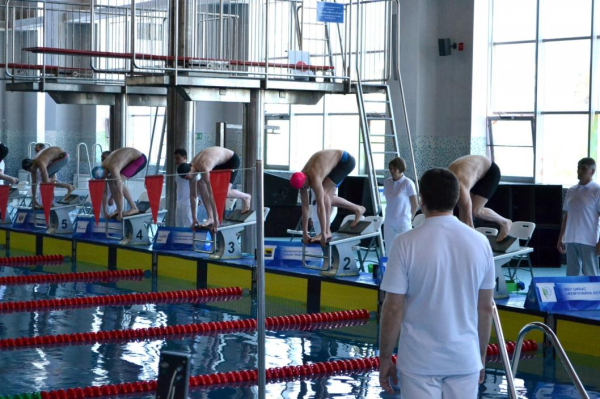 Сильнейших пловцов региона определят на чемпионате в Тюмени
