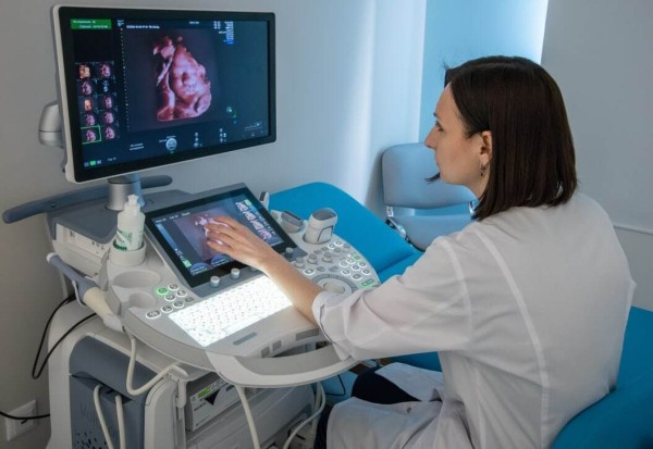 Более 1400 процедур ЭКО проведут в Тюменской области в 2023 году