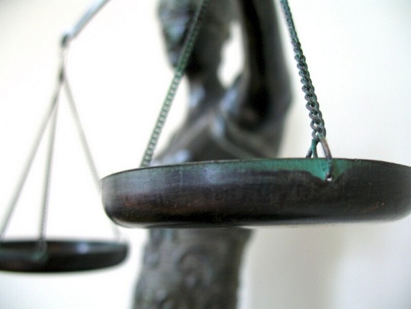 В  Тюмени будут судить мошенника, укравшего взятку в 12,8 миллионов рублей