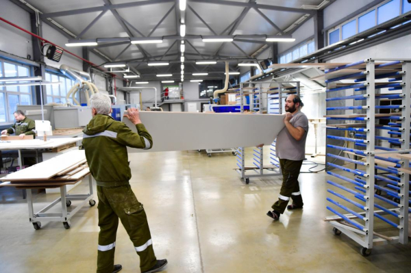 Тюменская мебельная компания на треть увеличила объемы производства за счет нового цеха