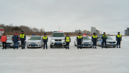 Сотрудники ДПС и МЧС устроили заезды в преддверии #СпецоперацииЛед