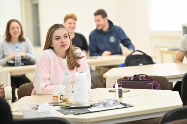 Тюменских студентов и школьников приглашают на "Лучший урок письма &ndash; 2023"