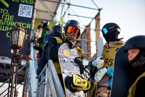 Спортсмены из Москвы стали призерами III этапа Кубка России по сноуборду в Тюмени