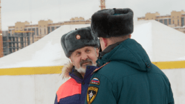 Сотрудники ДПС и МЧС устроили заезды в преддверии #СпецоперацииЛед