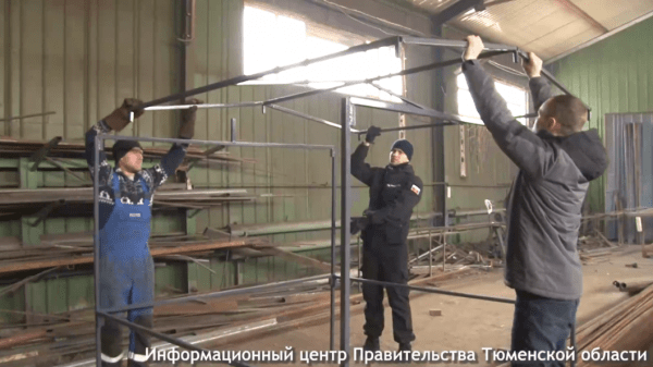 Строительная компания делает палатки для участников СВО из Тюменской области
