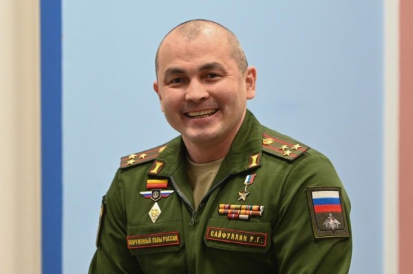 Полковник Сайфуллин вдохновляет своими тренировками курсантов ТВВИКУ Полковник Сайфуллин вдохновляет своими тренировками курсантов ТВВИКУ