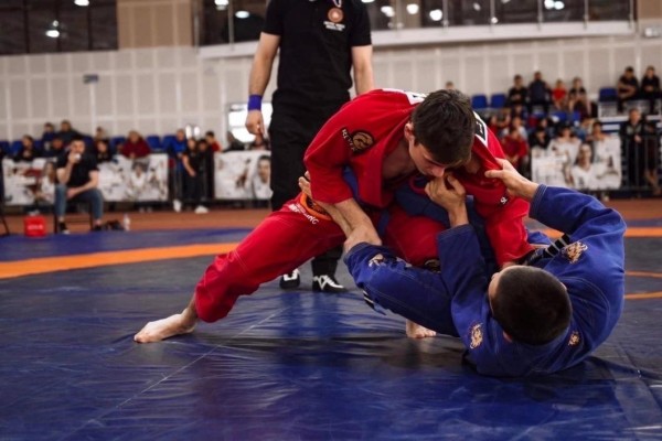 Более 200 спортсменов выступят на&nbsp;чемпионате и первенстве по спортивной борьбе в Тюмени