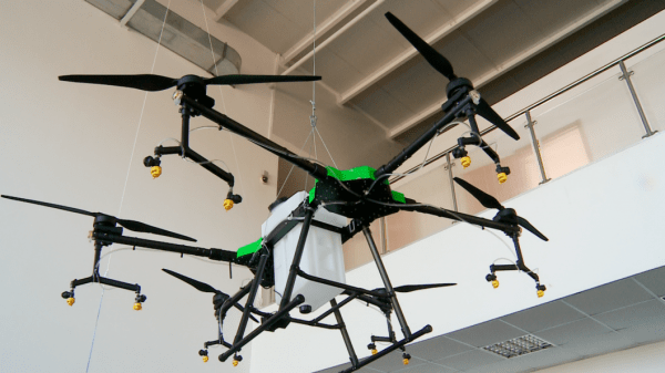 Тюменские бизнесмены пришли к аграриям на выставку Агро-2023 с наукоемкими дронами Тюменские бизнесмены пришли к аграриям на выставку Агро-2023 с наукоемкими дронами