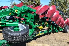 Тюменские бизнесмены пришли к аграриям на выставку Агро-2023 с наукоемкими дронами Тюменские бизнесмены пришли к аграриям на выставку Агро-2023 с наукоемкими дронами