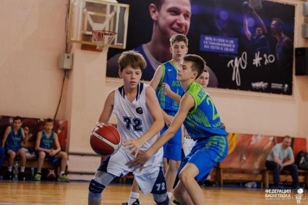Тюменские баскетболисты посоревнуются за право сыграть на всероссийском первенстве