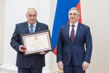 39 жителей Тюменской области получили государственные и региональные награды