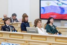 39 жителей Тюменской области получили государственные и региональные награды