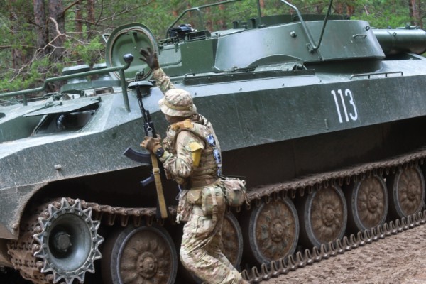  В России военнослужащие и члены их семей получили 174 тысячи кредитных каникул за четыре месяца 