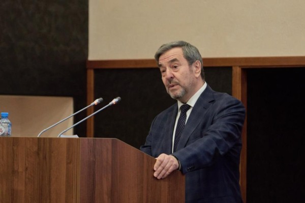  Общественную палату Тюменской области IV созыва возглавил Геннадий Чеботарёв