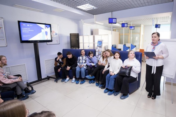 Выставка рабочих мест для трудоустройства выпускников "С места в карьЕРу" пройдет в Тюмени Выставка рабочих мест для трудоустройства выпускников "С места в карьЕРу" пройдет в Тюмени