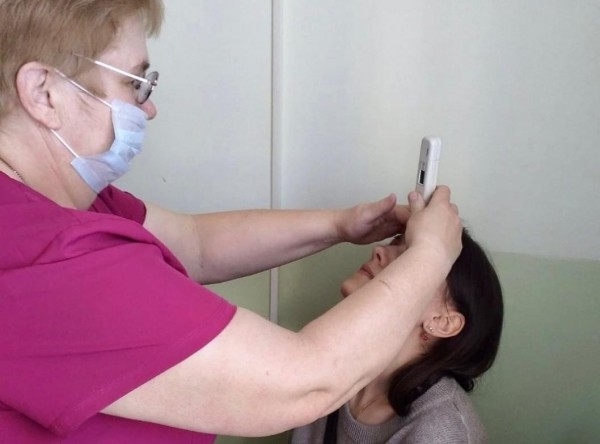 Пациенты с глаукомой проходят обследования на новом оборудовании в Заводоуковске