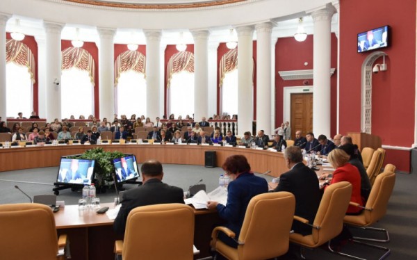 Местное самоуправление встраивается в единую систему публичной власти Местное самоуправление встраивается в единую систему публичной власти