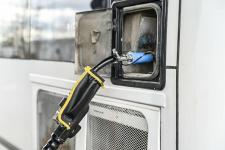 В Тюмени на новой газонаполнительной станции могут заправить до 150 автобусов в сутки 