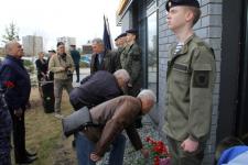 В Тюмени увековечили память офицера СОБР, погибшего при исполнении служебного долга 