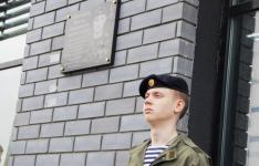 В Тюмени увековечили память офицера СОБР, погибшего при исполнении служебного долга 