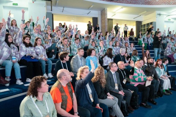 Александр Моор: проект "Экософия" объединил неравнодушную к вопросам экологии молодежь