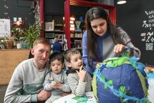 Тюменцы создали космические арт-объекты за 108 минут