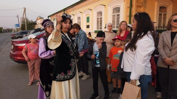 Экскурсию о наследии сибирских татар представили в "Ночь музеев" в Ембаево Экскурсию о наследии сибирских татар представили в "Ночь музеев" в Ембаево