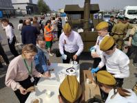 Выставка оружия Победы проходит в тюменском аэропорту Рощино